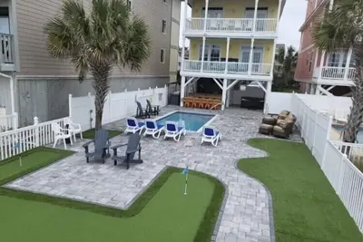 Image de All Inclusive Rates: Heated Pool, Hot Tub, Putting green, Linens & Elevator