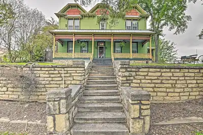 Image de The Lilly House: Historic Glen Rose Home w/ Porch!