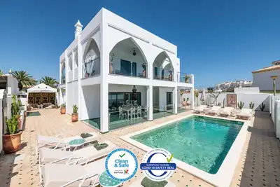 Villa de luxe avec piscine à 5 minutes de la plage