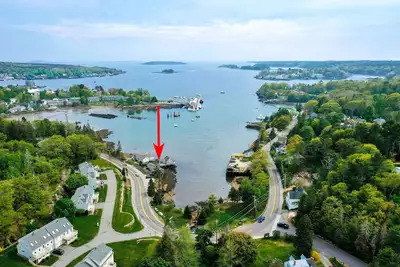 Image de Oceanfront Cottage & Studio on Mill Cove w/ Water Views, Deck - Walk Downtown