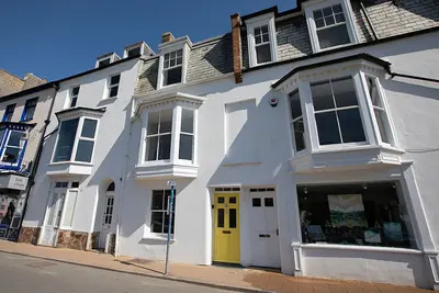 Image de Harbourside cottage on the Quay in Ilfracombe with hot tub