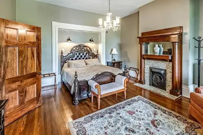 Image de The Litz Mansion Room #3 - The Jack May Room