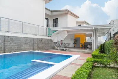 Image de Blvd Park 2 Bdr Apartment with Pool & Gym