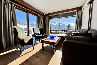 Image de Appartement avec une vue exceptionnelle, proche des pistes et piscine en été