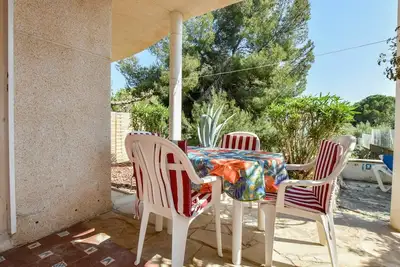 Image de Confortable appartement pour 4 personnes avec Wifi, Tv, patio, animaux admis et parking