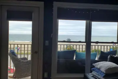 Image de Beautiful Ocean Front Condo
