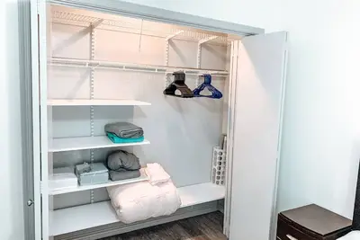 Image de Modern 2bedroom 2 Bathroom In A Private Condo Gated Community