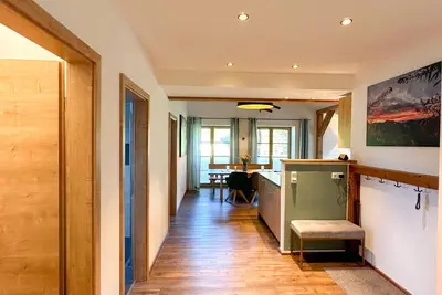 Fewo Rauschberg Balkon, 3schlafz. , 1wohnzi. , 2badez. , Kochni. , Max. 6p