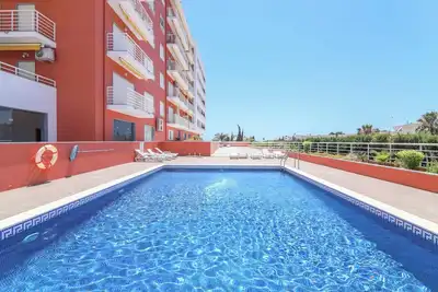 Image de Appartement Quinta dos Arcos Lote 18 3ºG avec vue sur mer, piscine et balcon