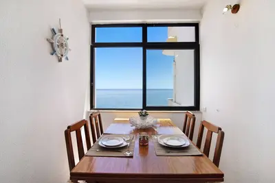 Image de Appartement Torre Sol 1004 - Vista Mar avec A/C, Wi-Fi, Jardin et Balcon