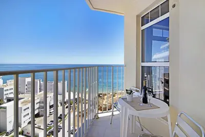 Image de Appartement Camões 11ºC - Vista Mar avec A/C, Wi-Fi, Jardin et Balcon