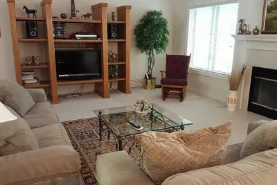 Image de 4 Charca Way - Hdtv, Wifi. Nicely furnished vacation rental home in Magellan