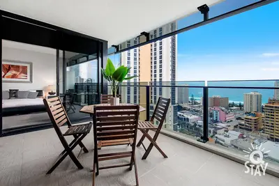 Image de Circle on Cavill - 1 Bedroom + Study Ocean
