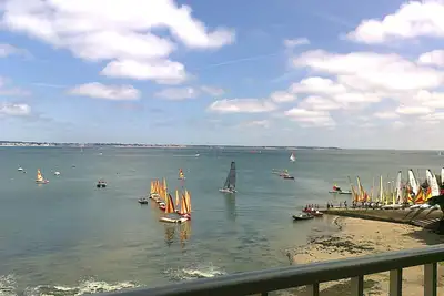Image de Appartement pieds dans l 'eau avec vue exceptionnelle sur la baie de la Baule