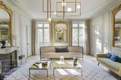 Image de Typique Napoléon Iii - Moderne Chic - 3 chambres - Parc Monceau - Champs Elysées