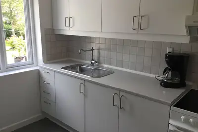 Lonni's apartment