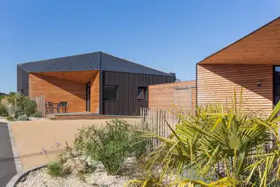 Image de Belles vues mer! logement de qualité conçu par un architecte à 100 m de la plage