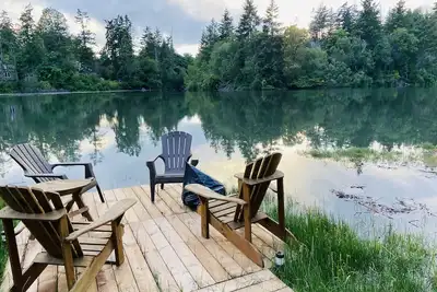 Image de Private large up to 4 bedroom waterfront suite, pet friendly. -Long Term Winter-