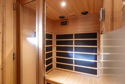 Image de Chalet # 124 with 4 bedrooms & Ir-sauna