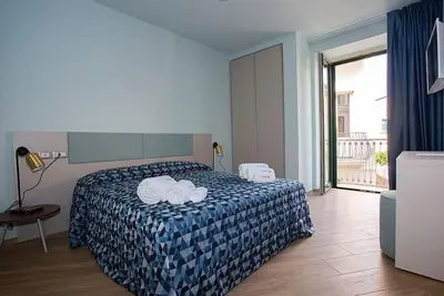 Camera Atena-Famille-Communicante-Salle de bain privée séparée-Balcon