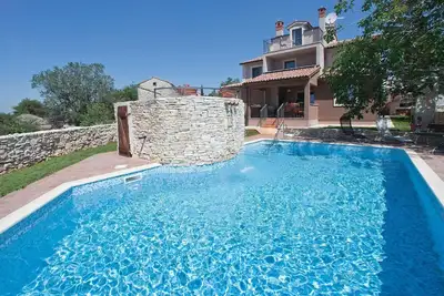 Image de Maison de vacances Svetvinčenat pour 1 - 12 personnes avec 5 chambres à coucher - Maison de vacances