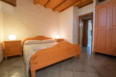Image de Appartamento Gelsomino-Appartement-Classique-Salle de bain privée séparée-Vue. . .