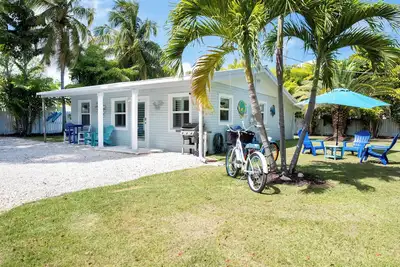 Image de Keys Life Cottage ~ Downtown Islamorada Cottage with Pool Access!