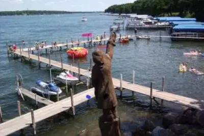 Image de Week at Sunrise Cove, Village West, at beautiful Lake Okoboji, in Nw Iowa.