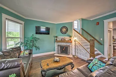 Image de Historic Noblesville Home w/ Private Yard!