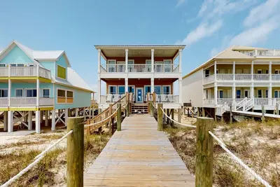 Image de Large, Two-Story Beachfront Home w/Free WiFi, Oceanfront Decks, Fireplace, Views