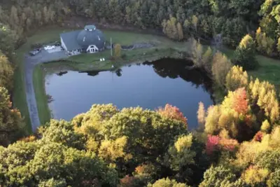Image de Geodesic Dome Lakefront Retreat - Childhood Home of a Paralympic Gold Medalist