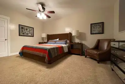 Image de Updated partially subterranean apartment.