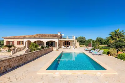 Image de Maison de campagne 'Can Simonet' avec piscine privée, Wi-Fi et climatisation
