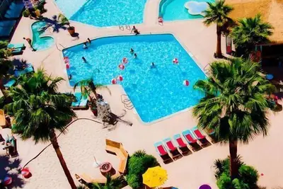 Image de Sin City Escape! Modern Unit with Onsite Entertainment and Restaurant!