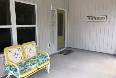 Image de New home close to bay and downtown<br>8 minute walk to bay
