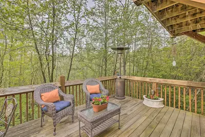 Image de Resort Cabin w\/ Fire Pit: Golf, Hike and Play!