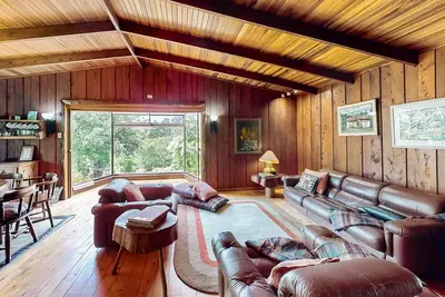 Image de Rustic Cabin W\/ High-Speed WiFi, Full Kitchen, Great Views, Large Deck & More
