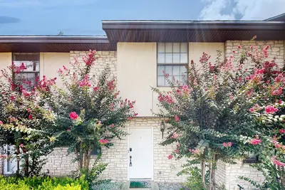 Image de Two-Story Golf Course Front Condo w/Balconies, Free WiFi, Gas Grill, Central A/C