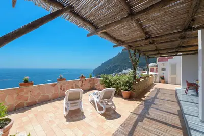 Image de Seaside, near the elevator, just a few steps away, and parking available