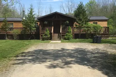 Image de Deer Run Lodge one of 3 lodges available on property perfect for a Team