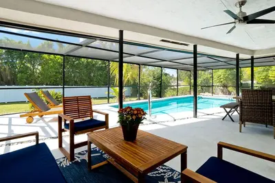 Image de 🏝4bd/3ba Sleeps 12 Heated Pool Close to Beaches