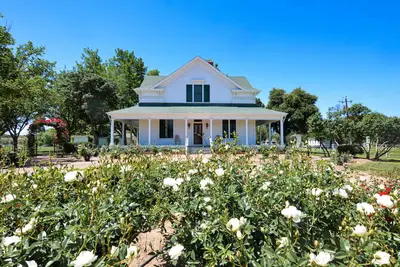 Image de Historic Webster Estate at Chandler Ranch