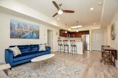 Image de 3j| Charm in Katy Asian Town & Marketplace|Gated Condo