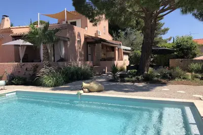 Image de Villa 150 m2, 4 air-conditioned bedrooms 8/10pers swimming pool, close to beaches