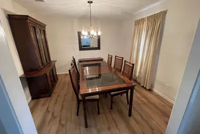 Image de Vintage Oasis - between Iah and downtown