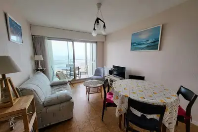 T2 avec loggia, parking, à 300m de la plage