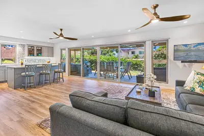 Image de 100-4 Island living at its best! !