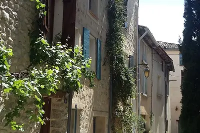 Image de La Petite Maison Bleue – cœur du village de Buis-les-Baronnies – 4 personnes