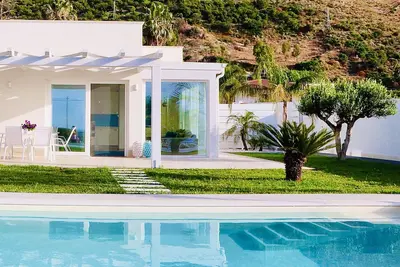 Image de Golden Holiday Mare Villa with Pool