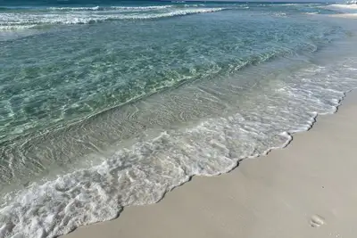 Image de 300 Steps to the Emerald Beach